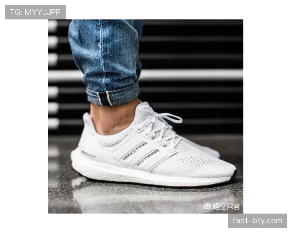 韦少一天换几双鞋都不带重样的，这日常太奢侈了吧？